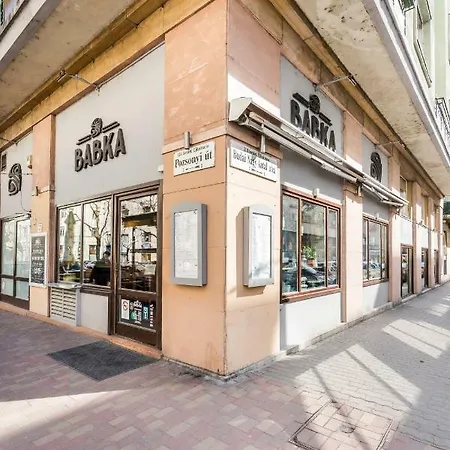 Bpr Leafy Oasis Apartment Budapest
