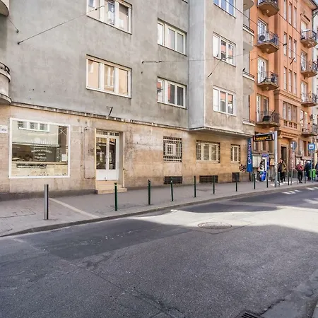 Bpr Leafy Oasis Budapest