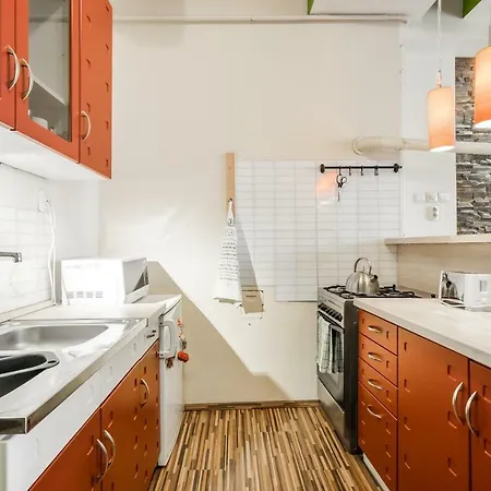 Apartment Bpr Leafy Oasis